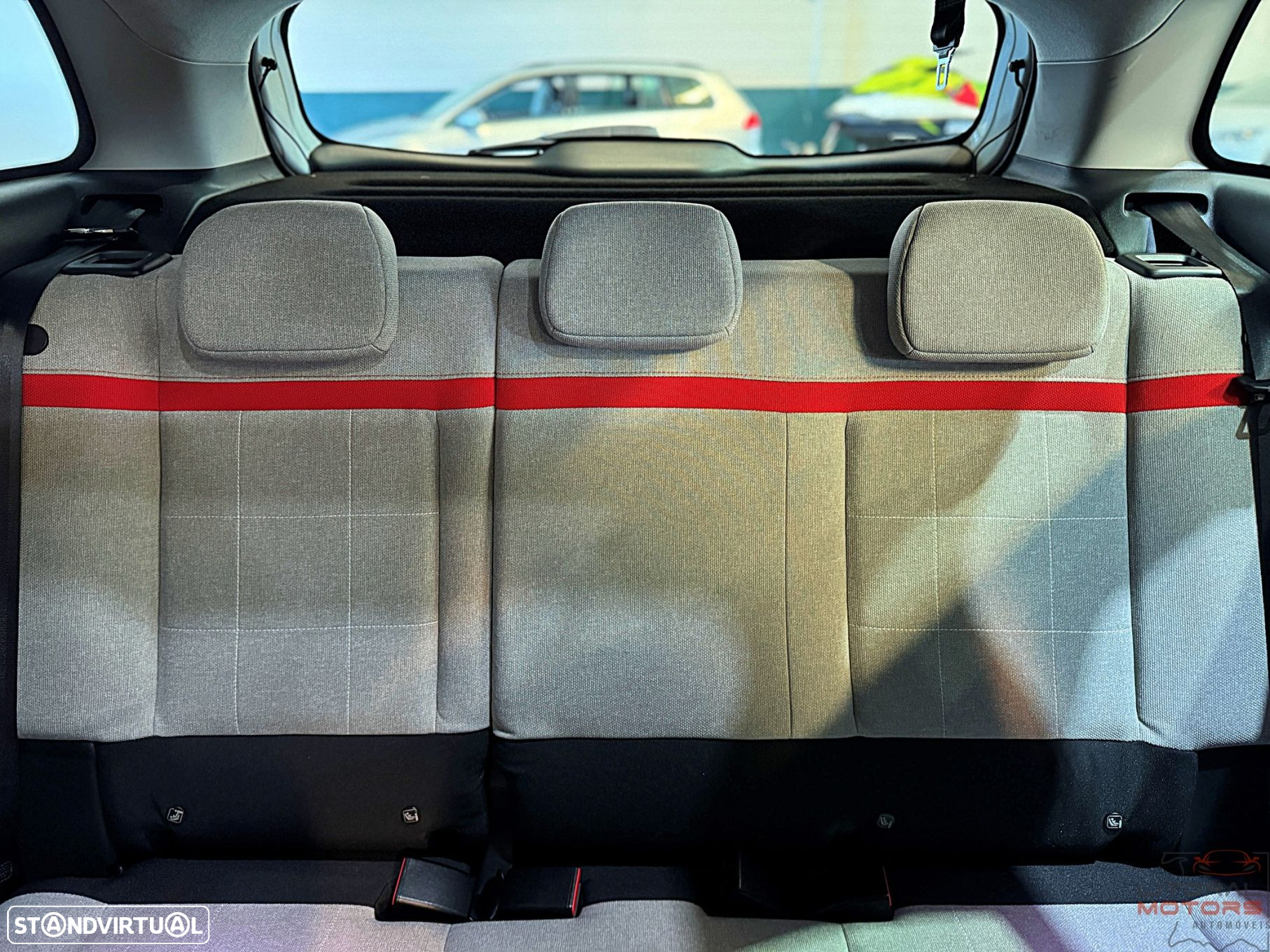 Citroën C3 Aircross 1.2 PureTech Shine - 37