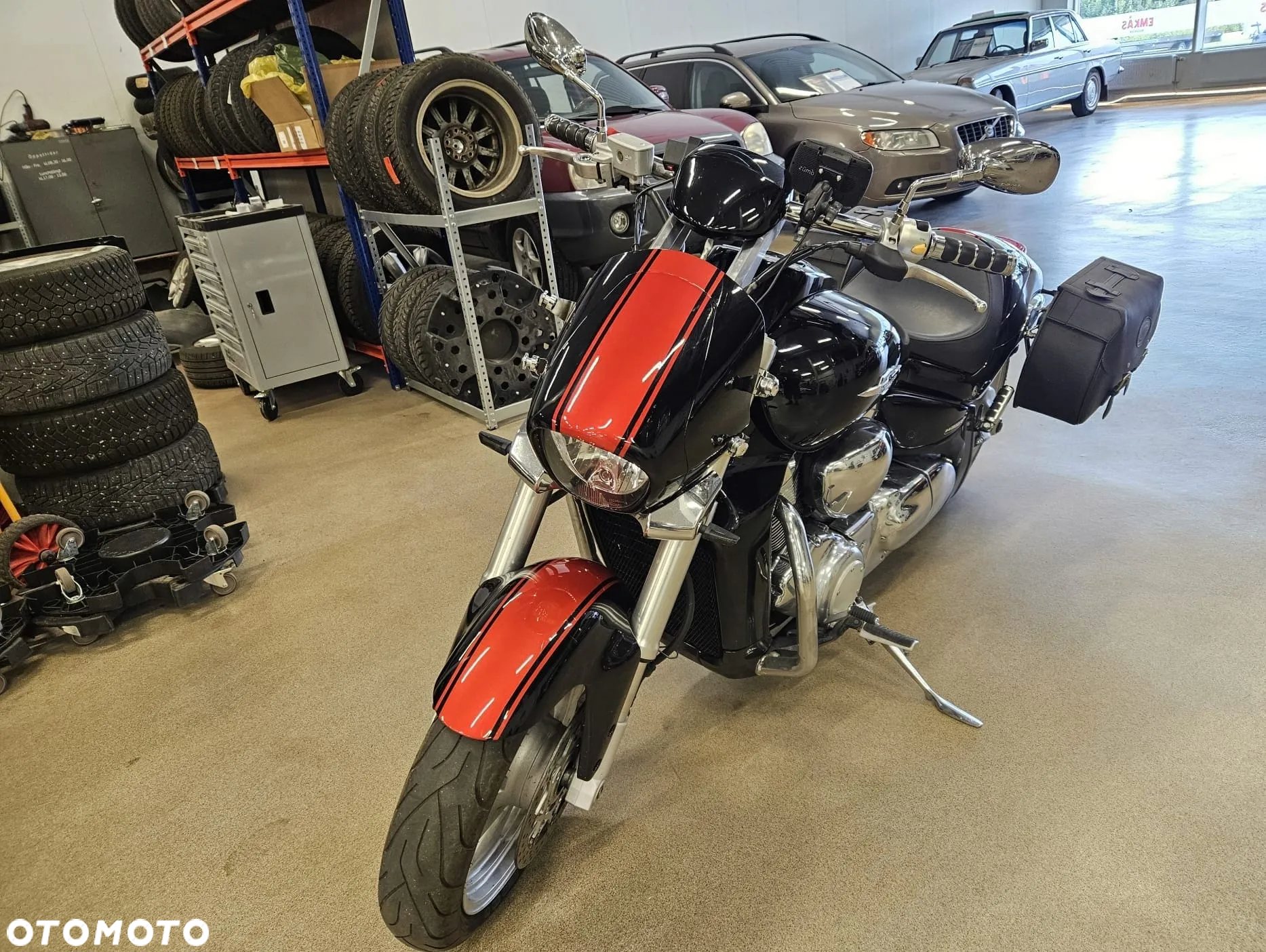 Suzuki Intruder - 4