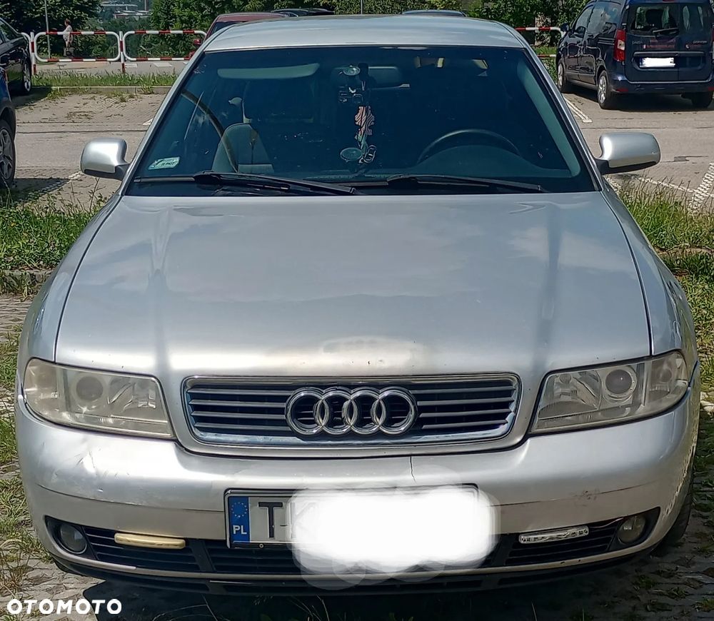 Audi A4 Limousine - 5