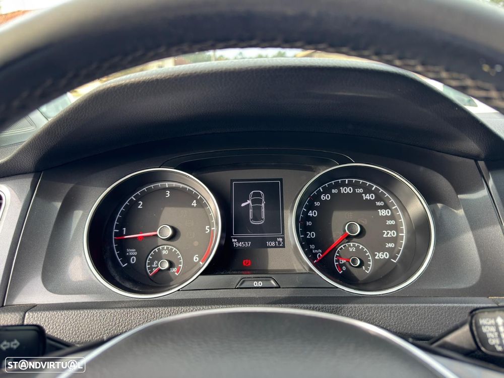 VW Golf 1.6 TDI Confortline - 20