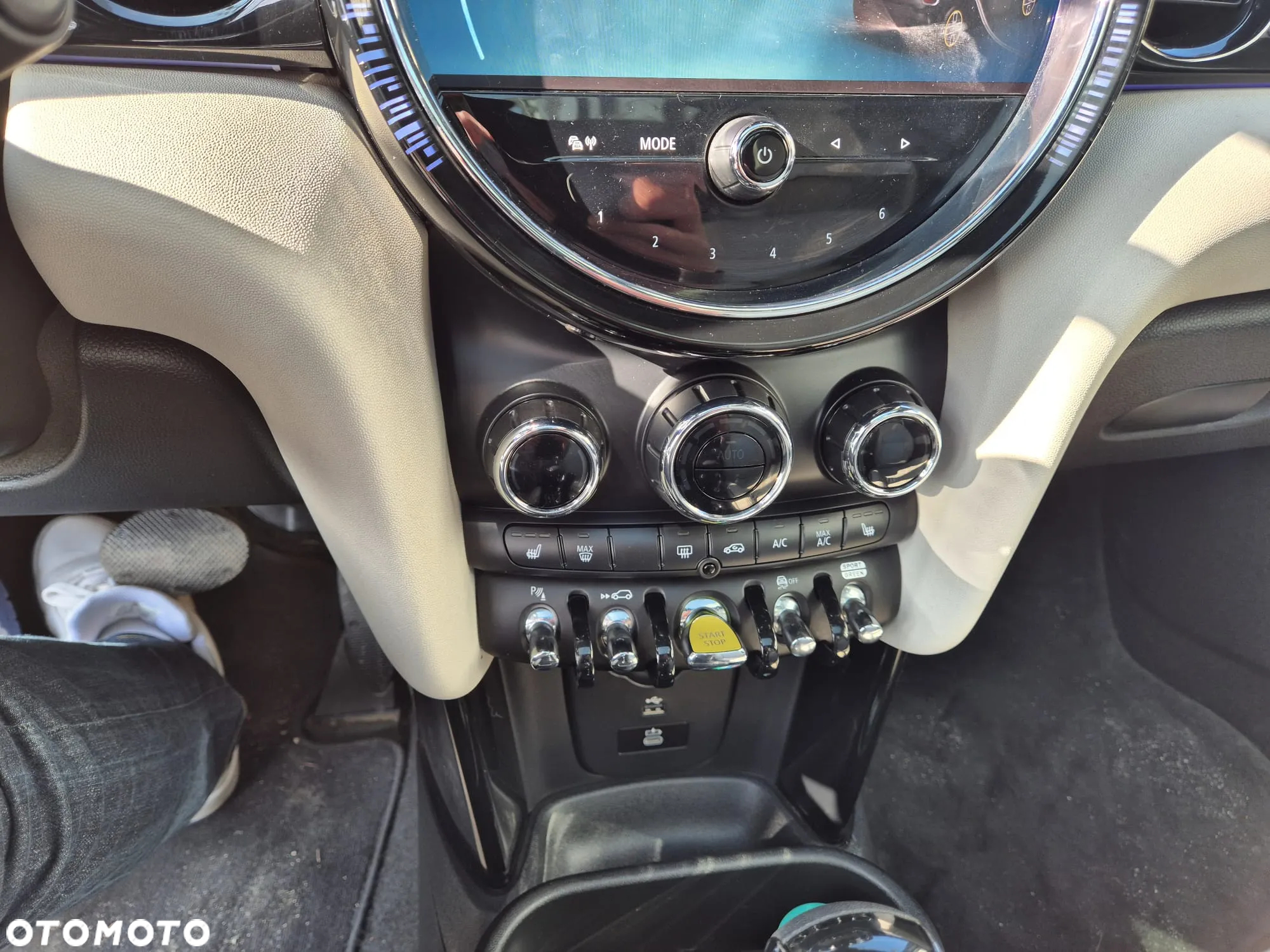 MINI Cooper SE - 17