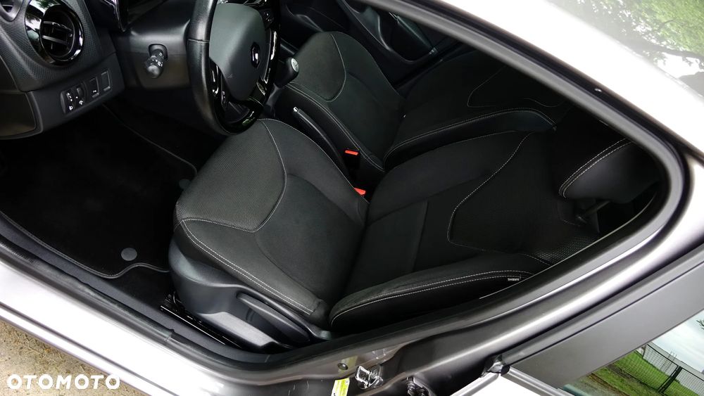 Renault Clio 1.2 16V 75 LIMITED - 4