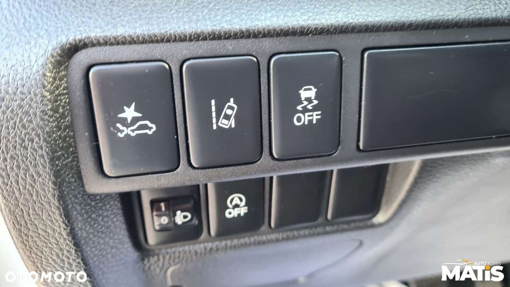 Mitsubishi Eclipse Cross - 12