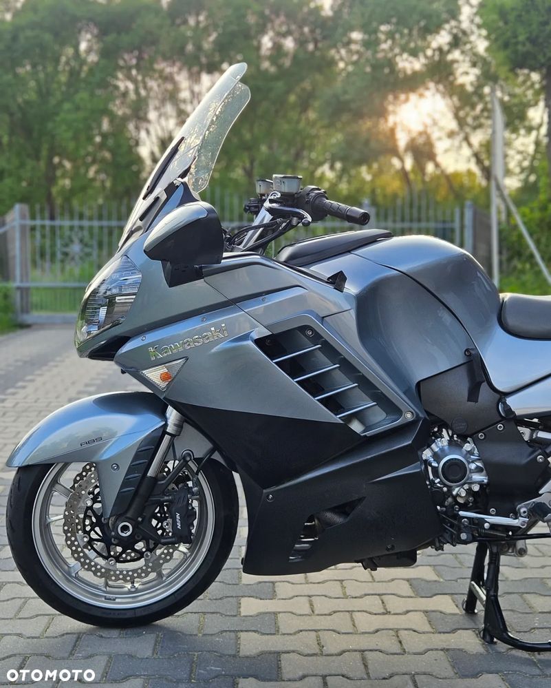 Kawasaki GTR - 7