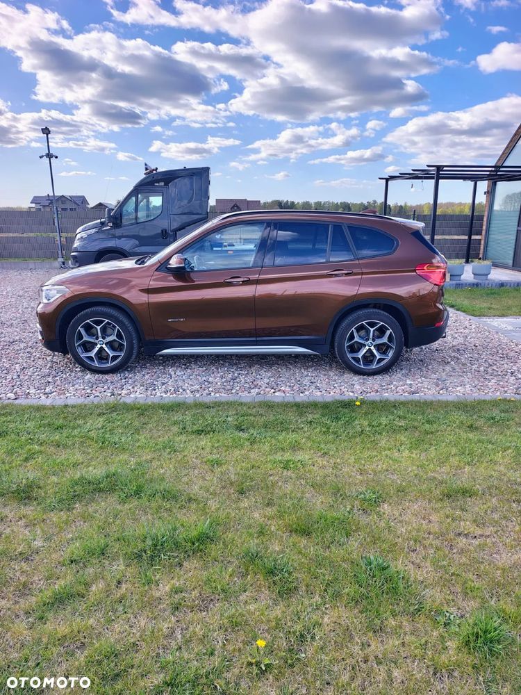 BMW X1 sDrive18i - 13
