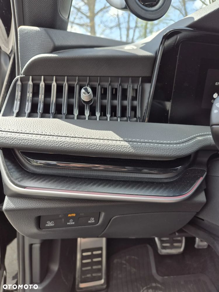 Skoda Superb 2.0 TSI Sportline DSG - 16