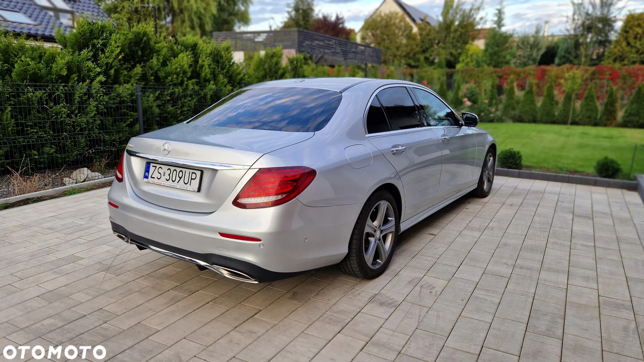 Mercedes-Benz Klasa E 300 9G-TRONIC Avantgarde - 12