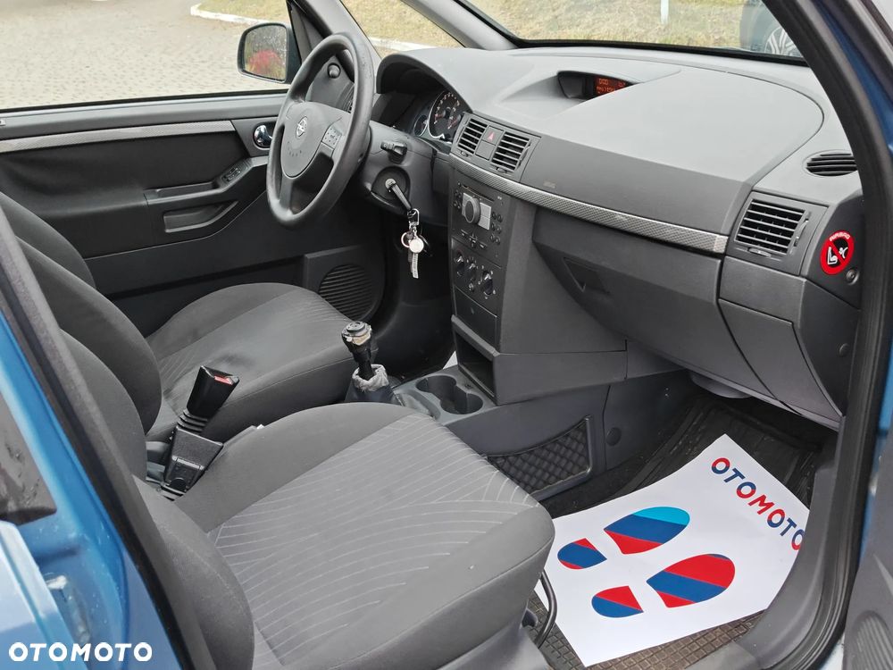 Opel Corsa 1.4 16V Cosmo - 18