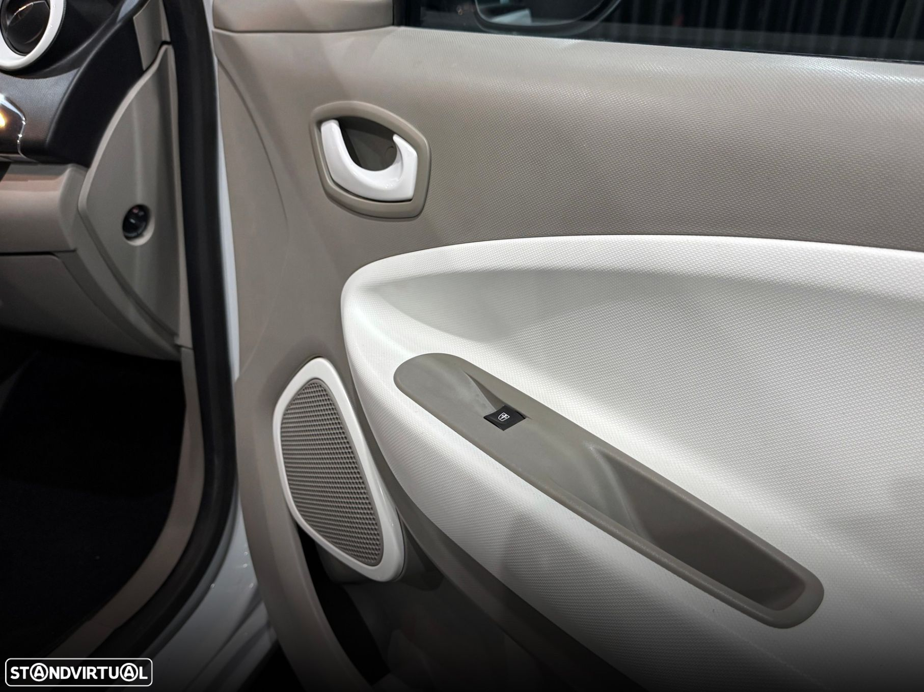Renault Zoe - 21
