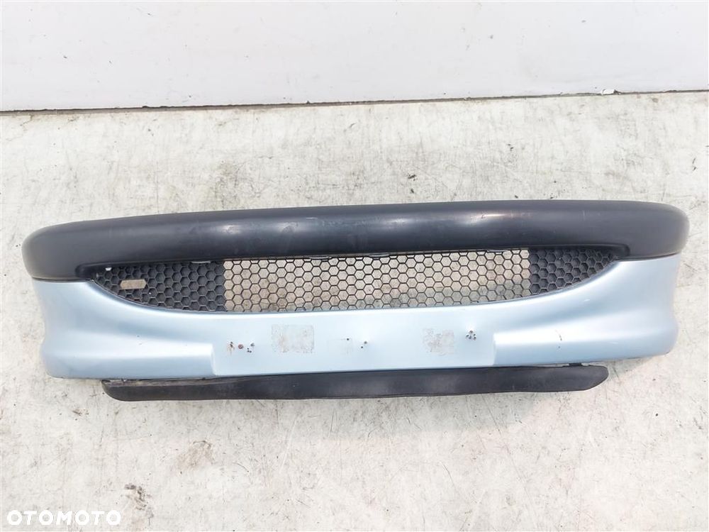 Zderzak przód przedni KRATKA Peugeot 206 1998-2009R LAK: EYL - 1