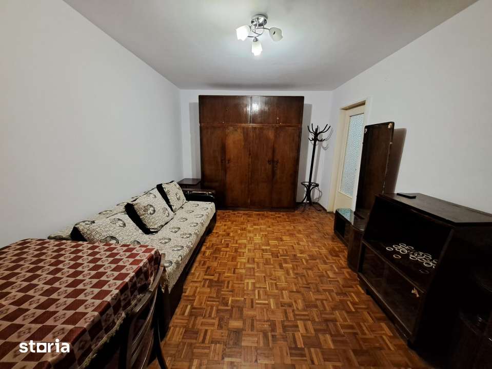 Apartament decomandat, 3 camere, balcon, Manastur — fotografia 1
