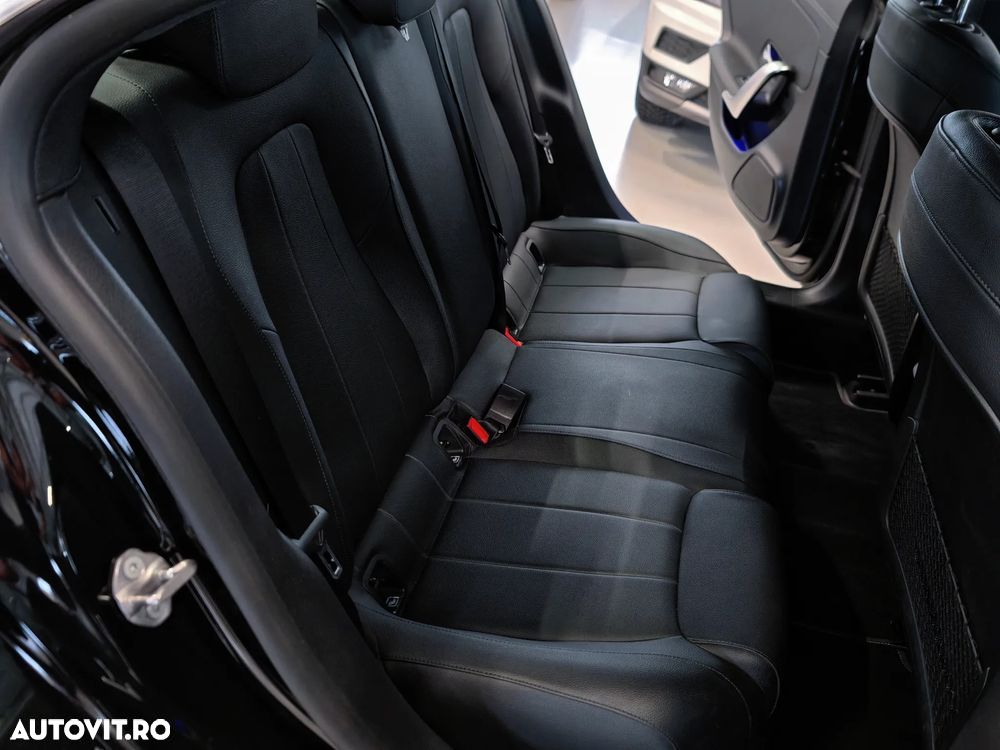 Mercedes-Benz CLA 250 e 8G-DCT - 16