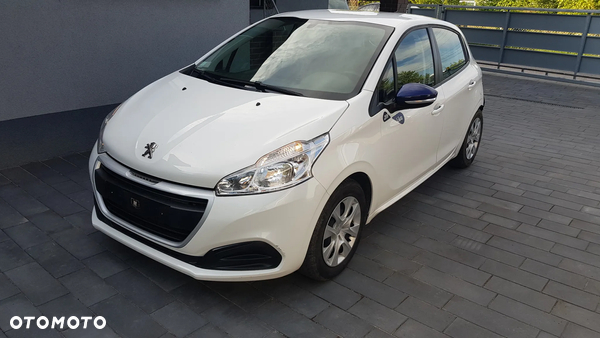 Peugeot 208 PureTech 82 Stop & Start Signature