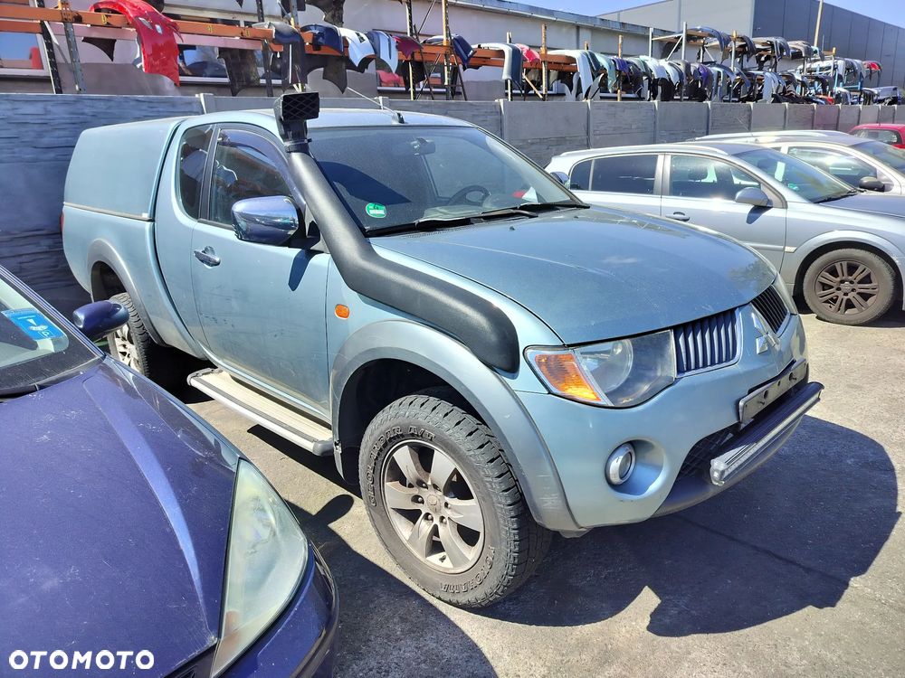 Mitsubishi L200 - 2