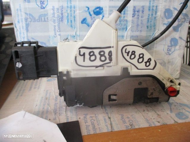 Fecho Fec4888 PEUGEOT PARTNER 2 FASE 1 2008 1.6HDI 90CV 4P VERDE TRAZ LATERAL DRT 6 PINOS PEUGEOT PARTNER 2 FOURGON B9 FASE 1 2008 1.6HDI  90CV 4P BRANCO TRAZ LATERAL DRT  6 PINOS - 3