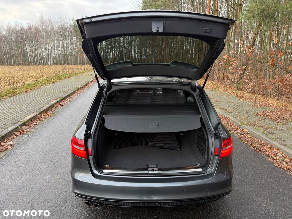 Audi A4 Avant 2.0 TDI DPF quattro S line Sportpaket - 14