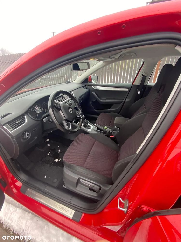Skoda Octavia 2.0 TDI 4x4 Style DSG - 5