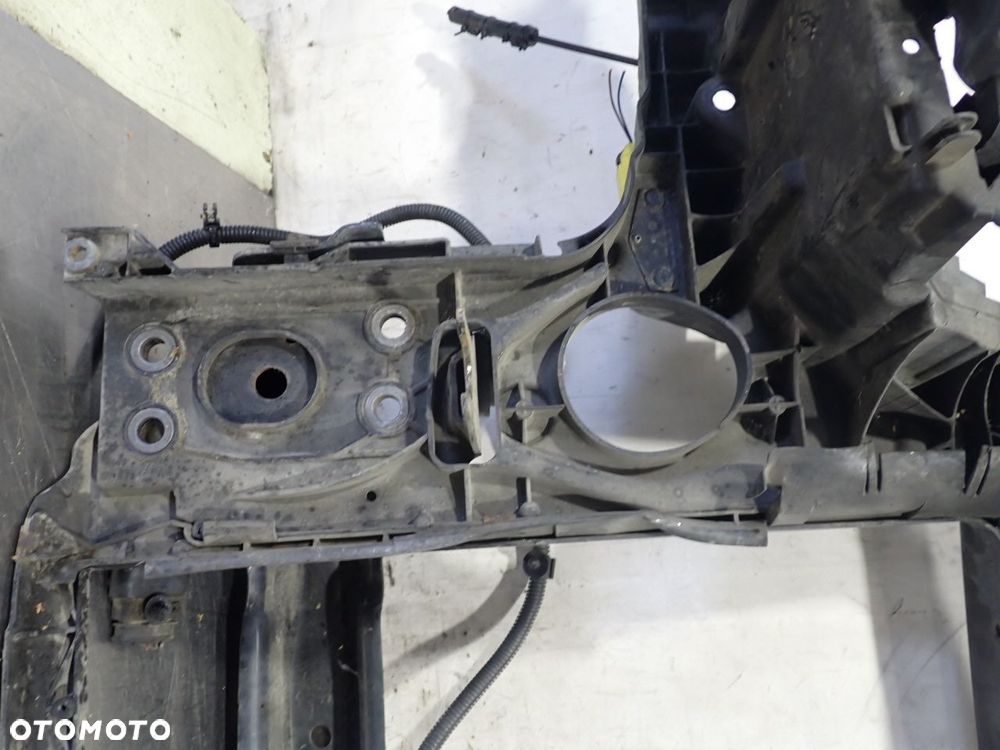 PAS PRZEDNI VOLKSWAGEN TOUAREG 5.0 - 20