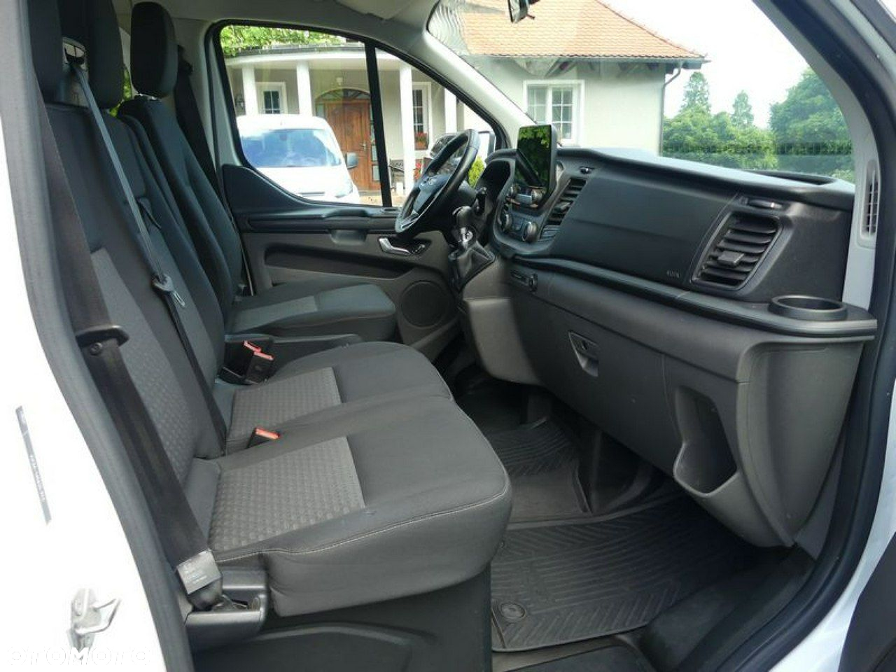 Ford Transit Custom - 12