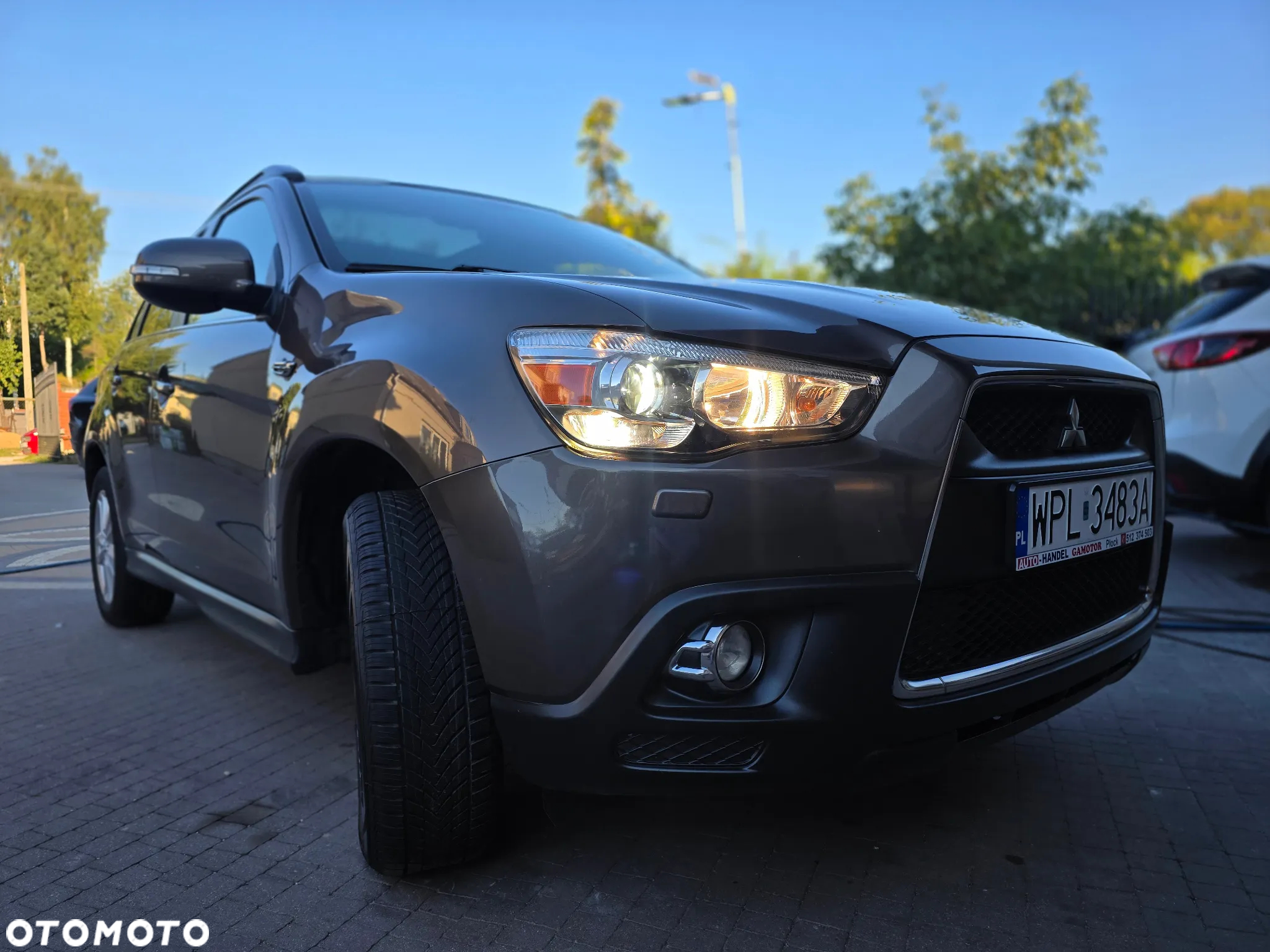Mitsubishi ASX - 10