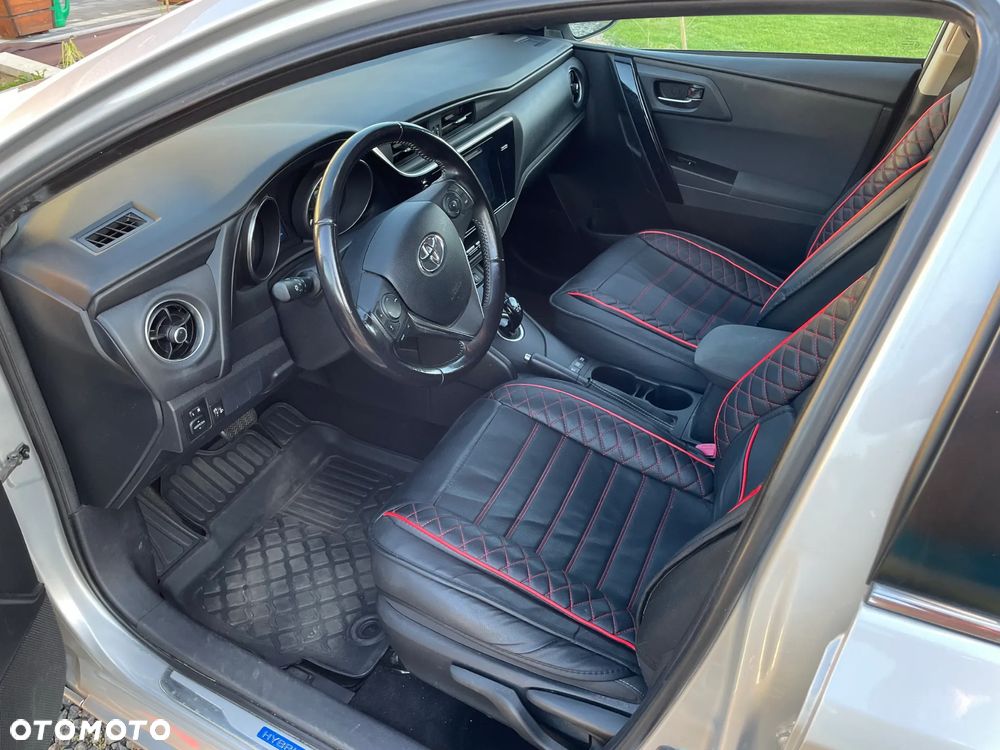 Toyota Auris 1.8 HSD Luna - 11