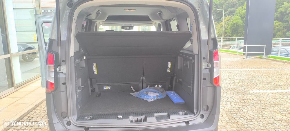 Ford Tourneo Courier - 11