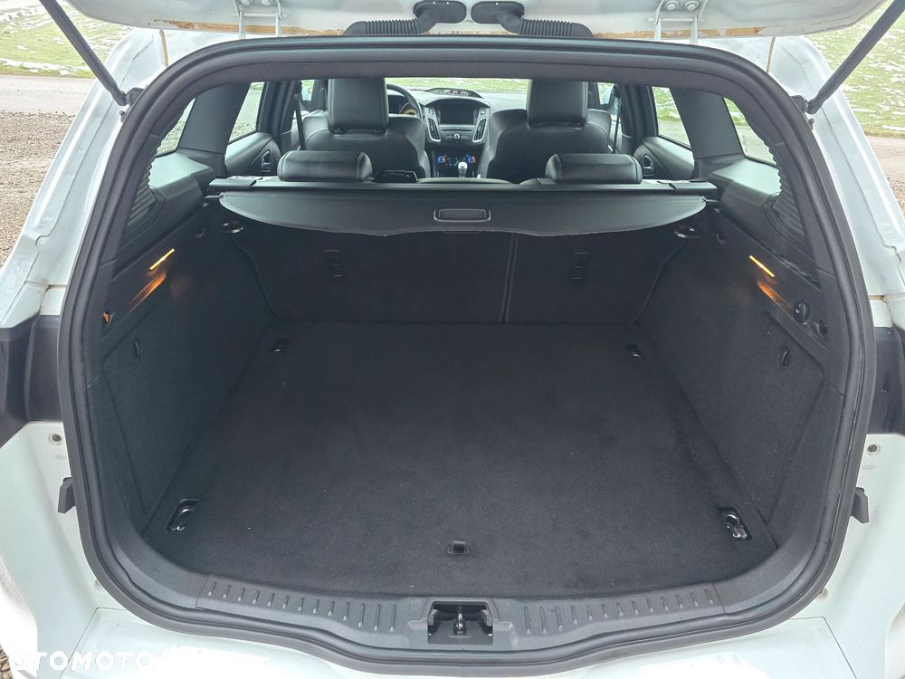 Ford Focus 2.0 EcoBoost ST mit Leder-Exclusiv-Paket - 27