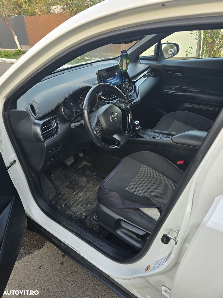 Toyota C-HR - 8
