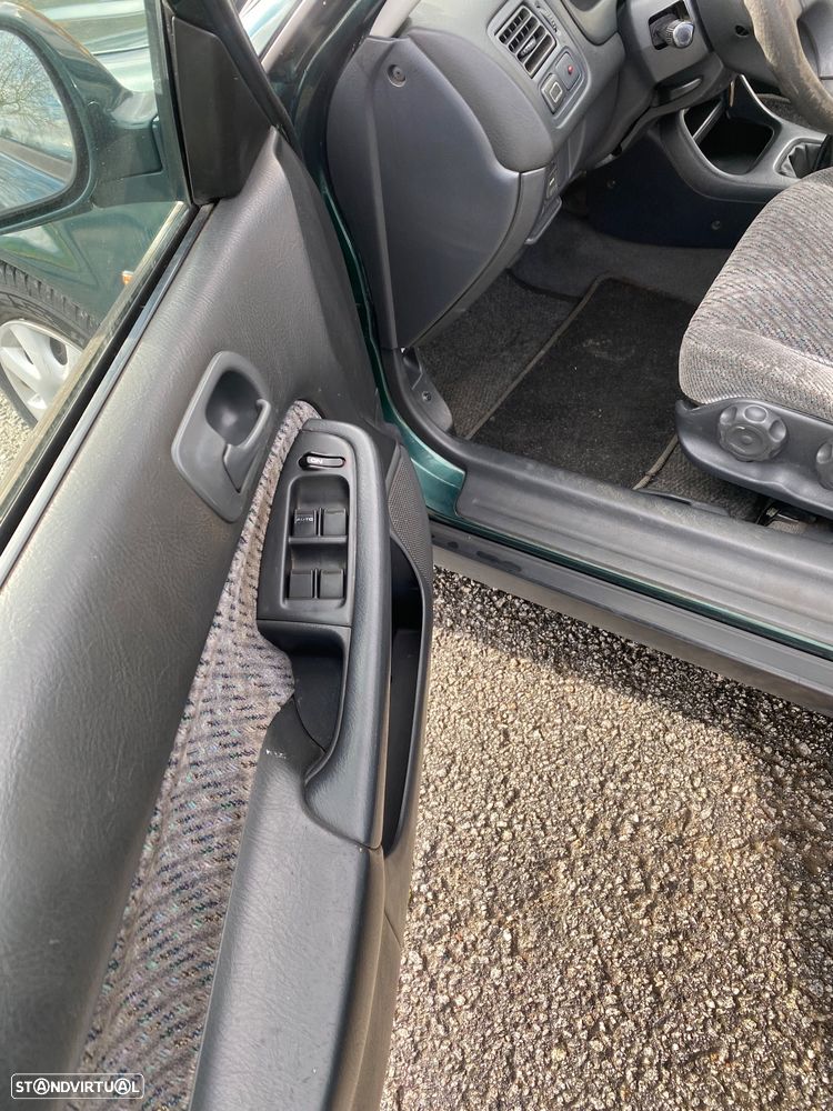 Honda Civic 1.4i S - 14