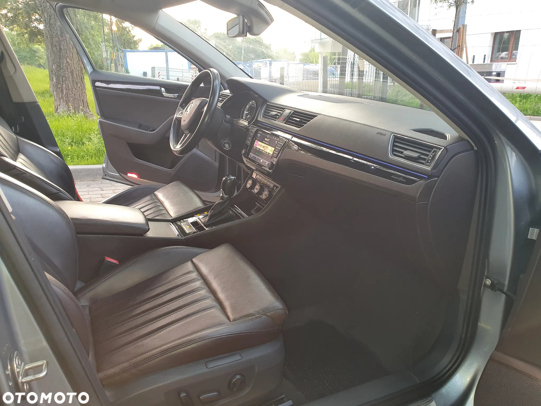 Skoda Superb 2.0 TSI L&K DSG - 10