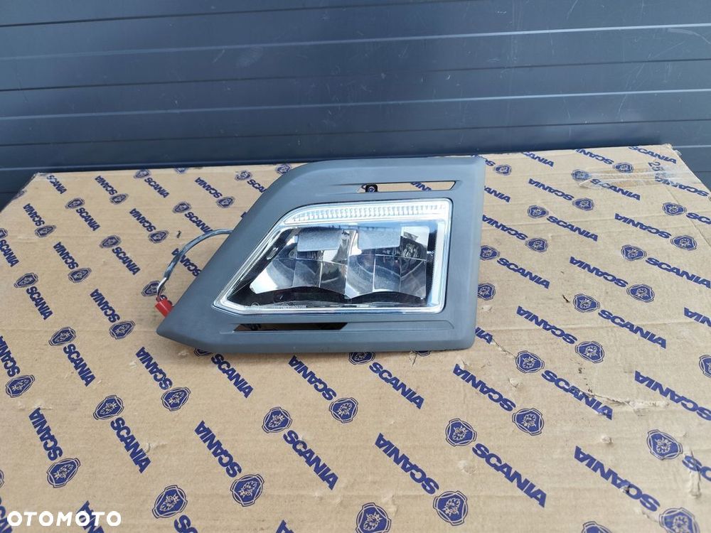 HALOGEN DACHOWY GLOB SCANIA NEXT GEN 2535366 - 1