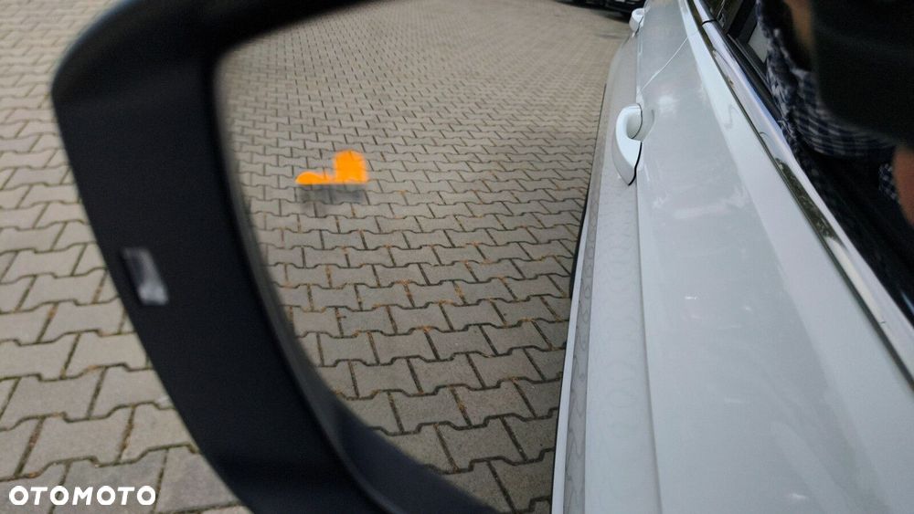 Volkswagen T-Cross - 38