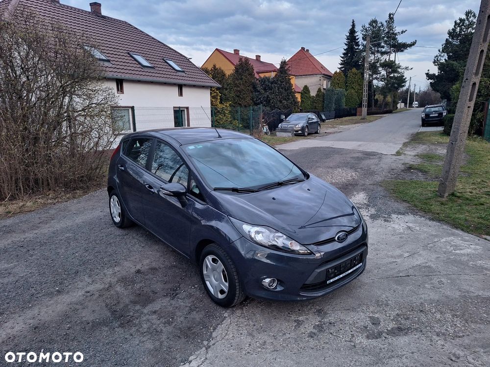 Ford Fiesta - 2