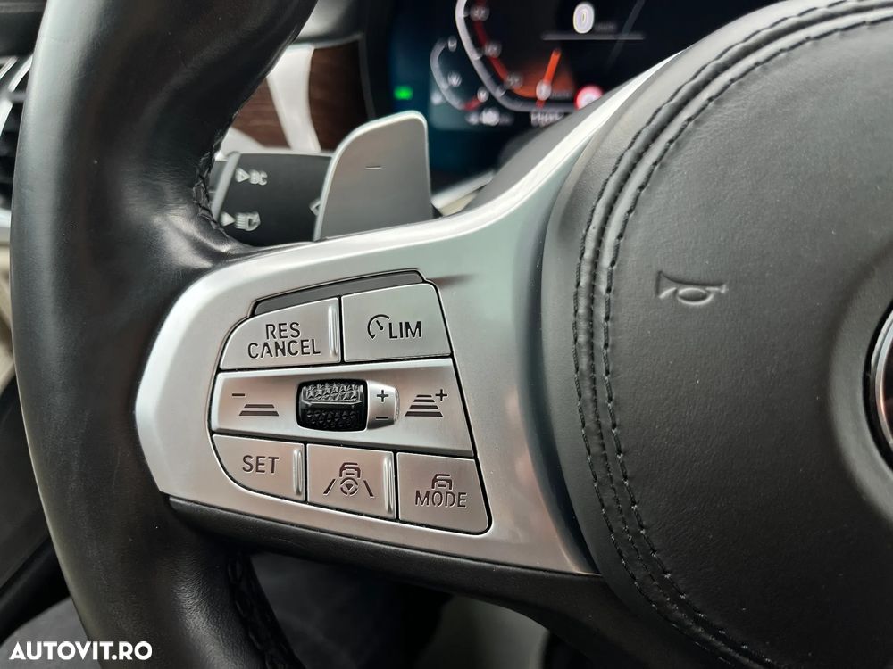 BMW Seria 7 750i xDrive - 20