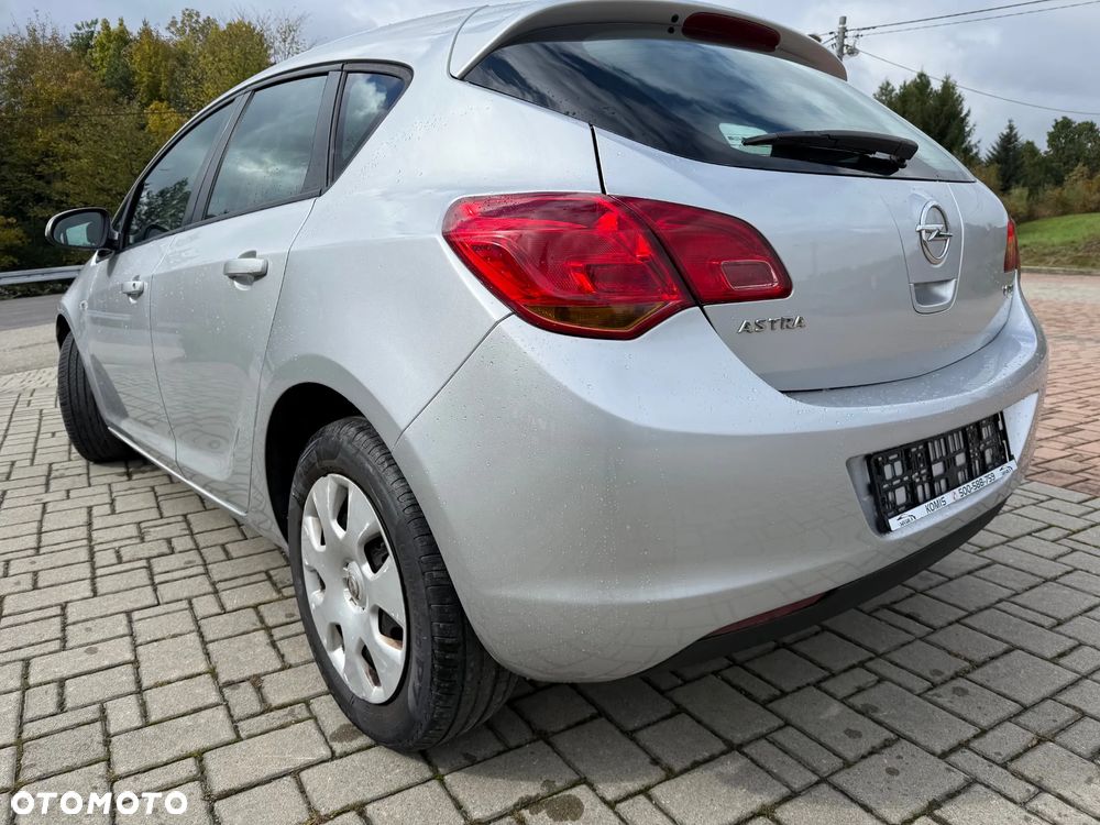 Opel Astra 1.7 CDTI DPF - 7