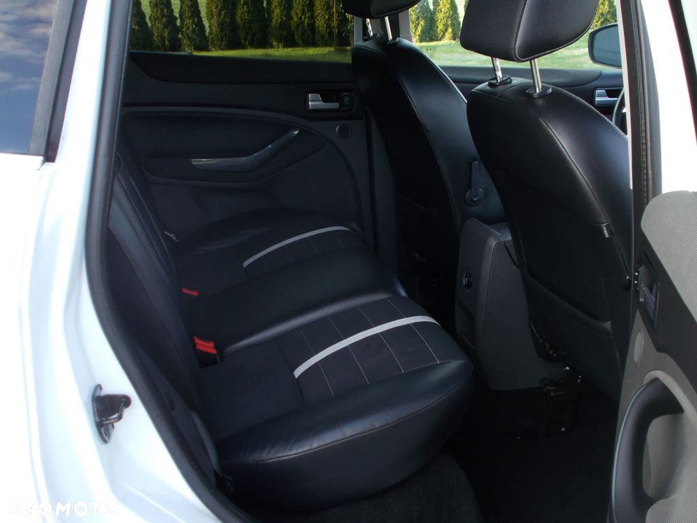 Ford Kuga 2.0 TDCi Titanium - 7