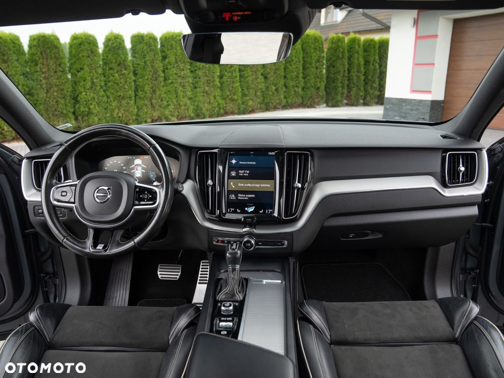 Volvo XC 60 D4 AWD Geartronic RDesign - 32
