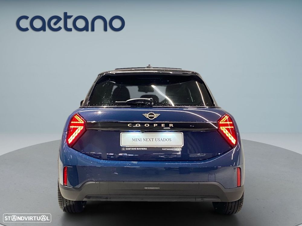 MINI 5 Portas Cooper Auto - 17