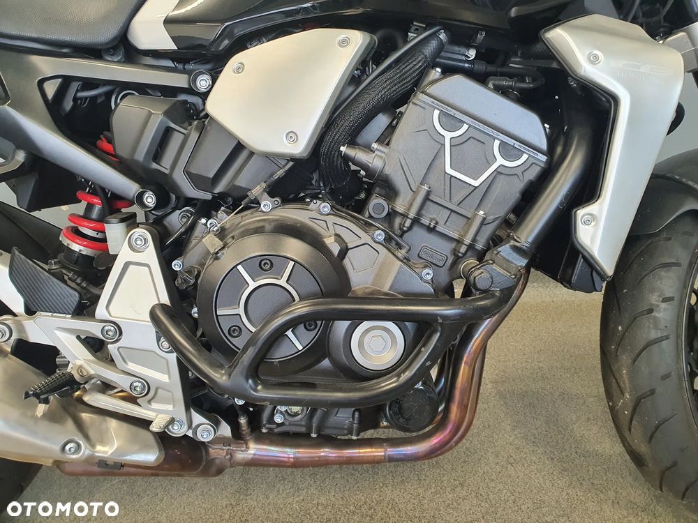 Honda CB - 2