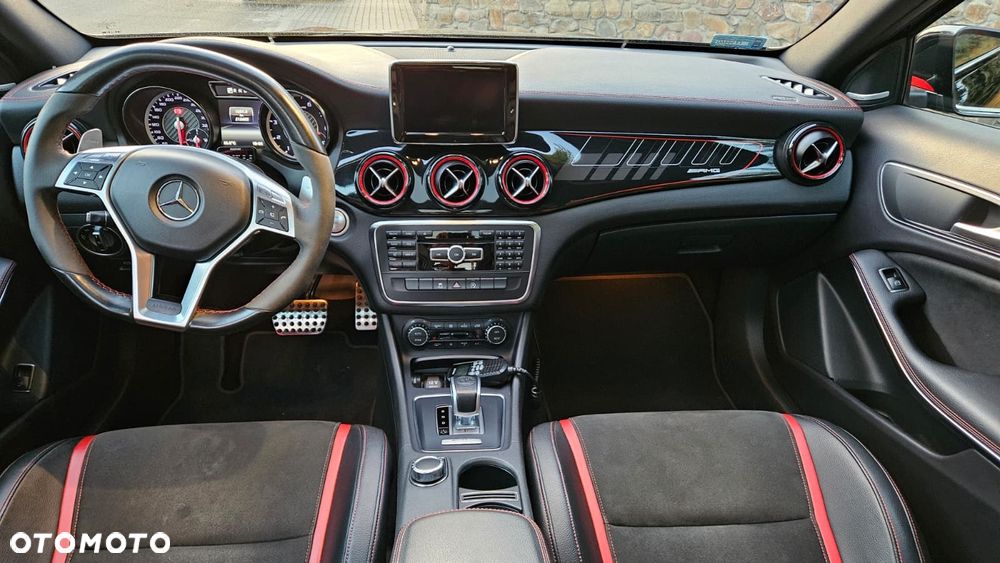 Mercedes-Benz GLA 45 AMG 4Matic 7G-DCT Edition 1 - 21