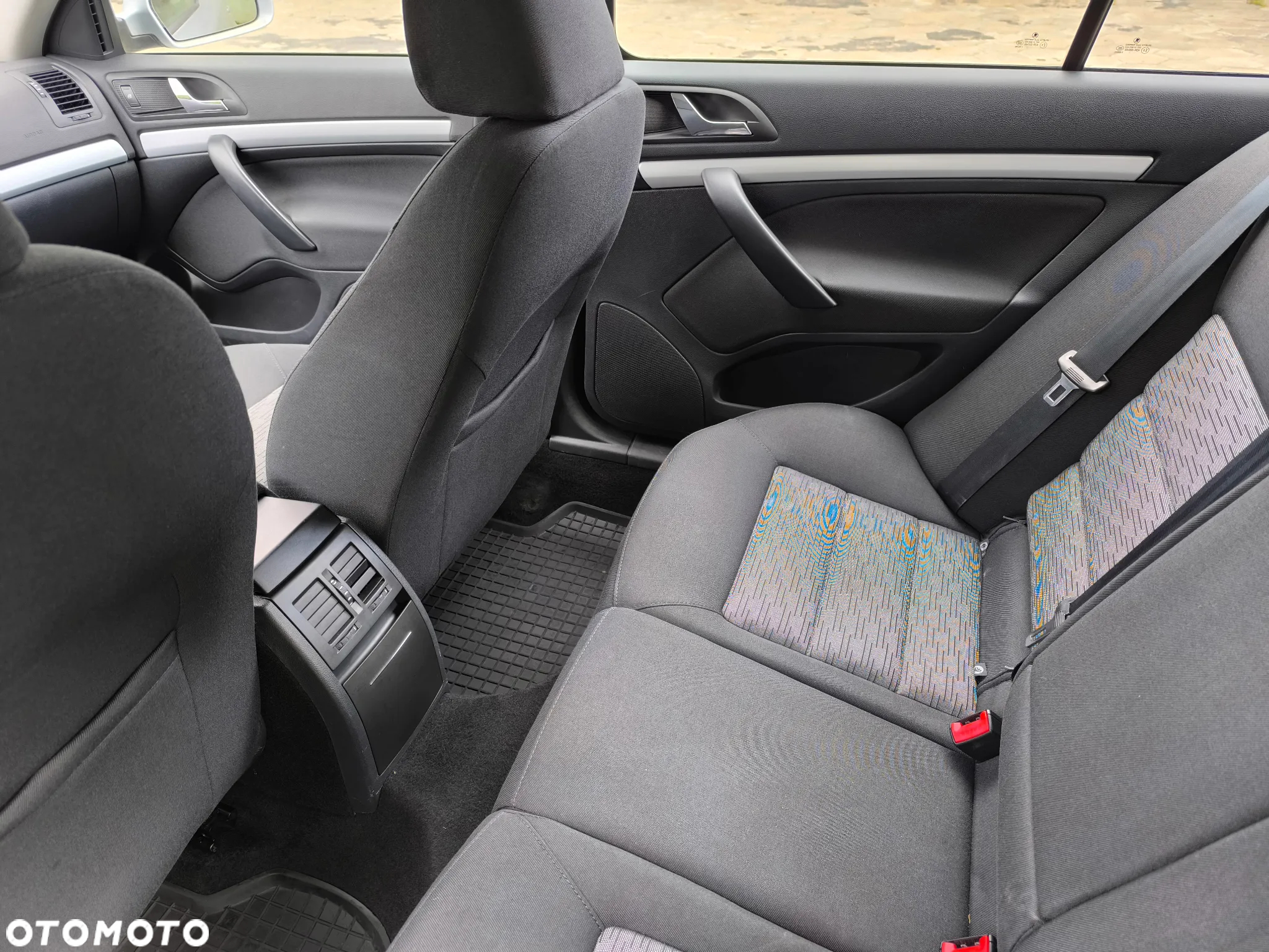 Skoda Octavia 1.4 TSI Ambiente - 9