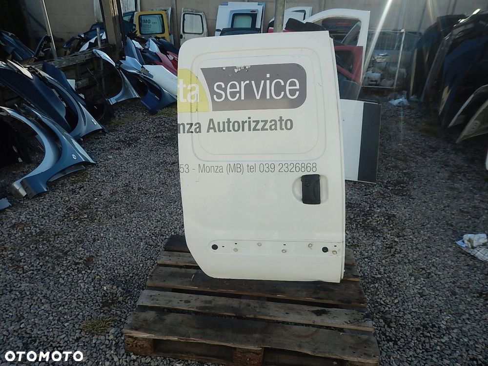 DRZWI PRAWE PRZESUWNE RENAULT KANGOO I - 2
