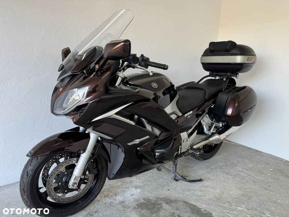 Yamaha FJR - 8
