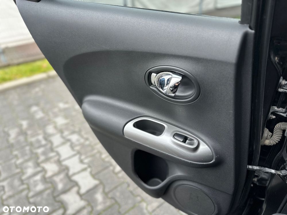 Nissan Juke 1.6 N-Connecta - 23