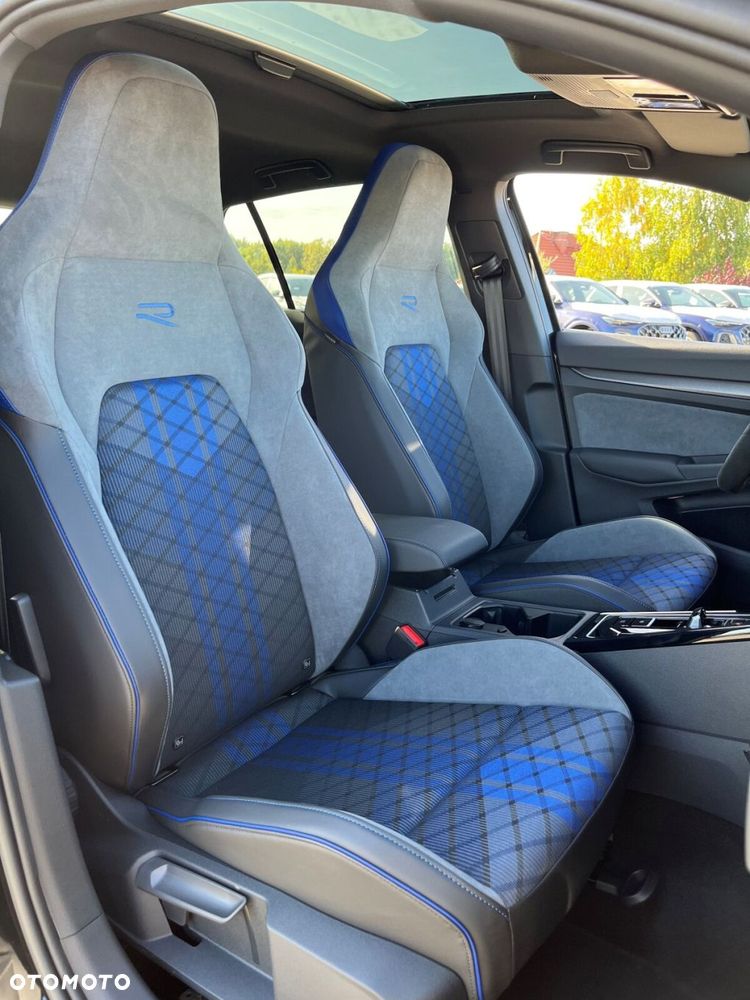 Volkswagen Golf - 9