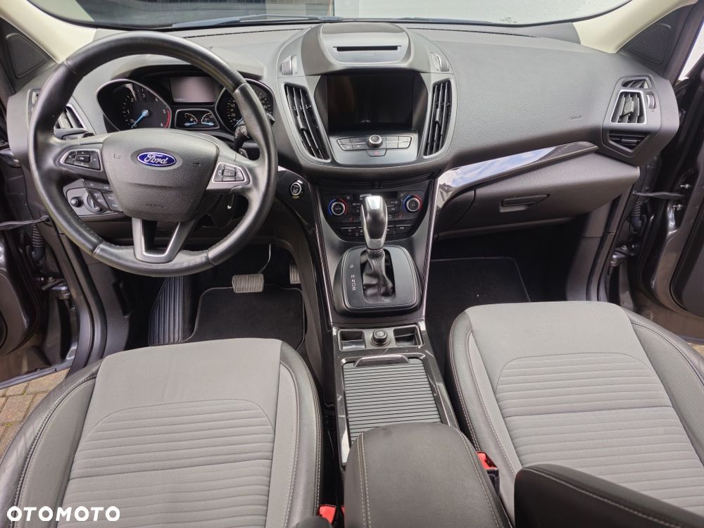 Ford Kuga - 8