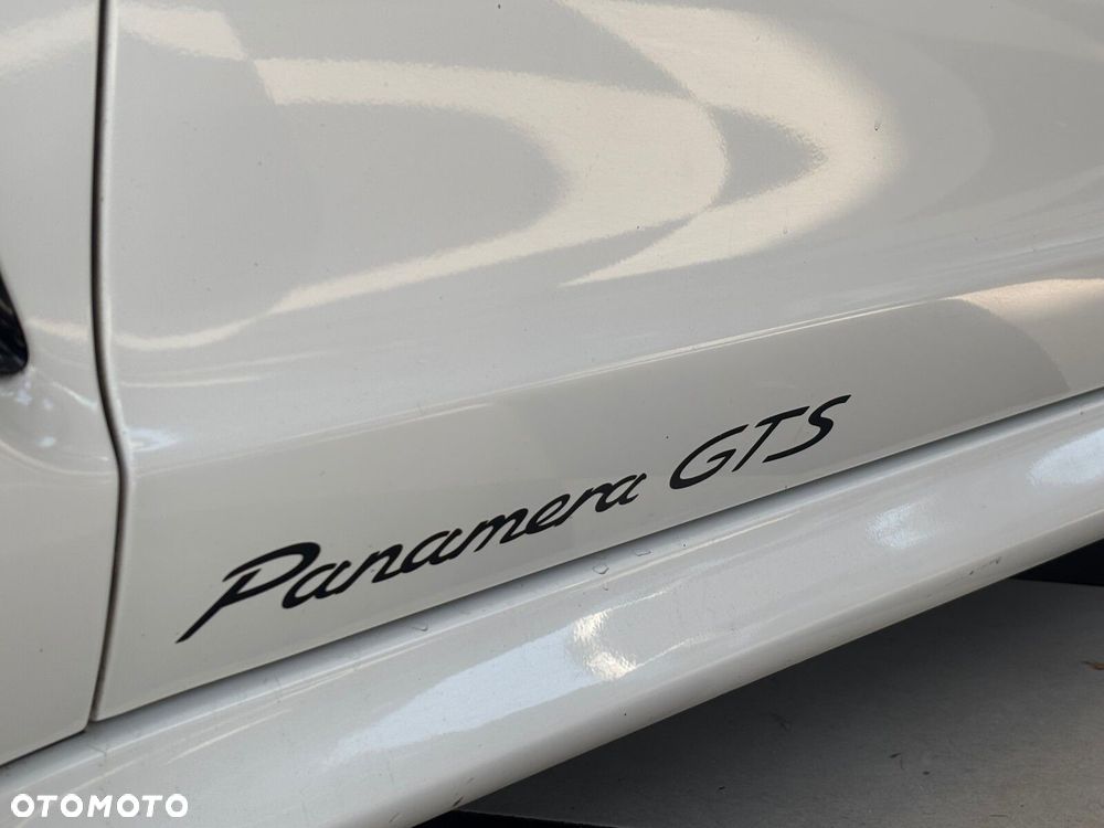 Porsche Panamera - 3