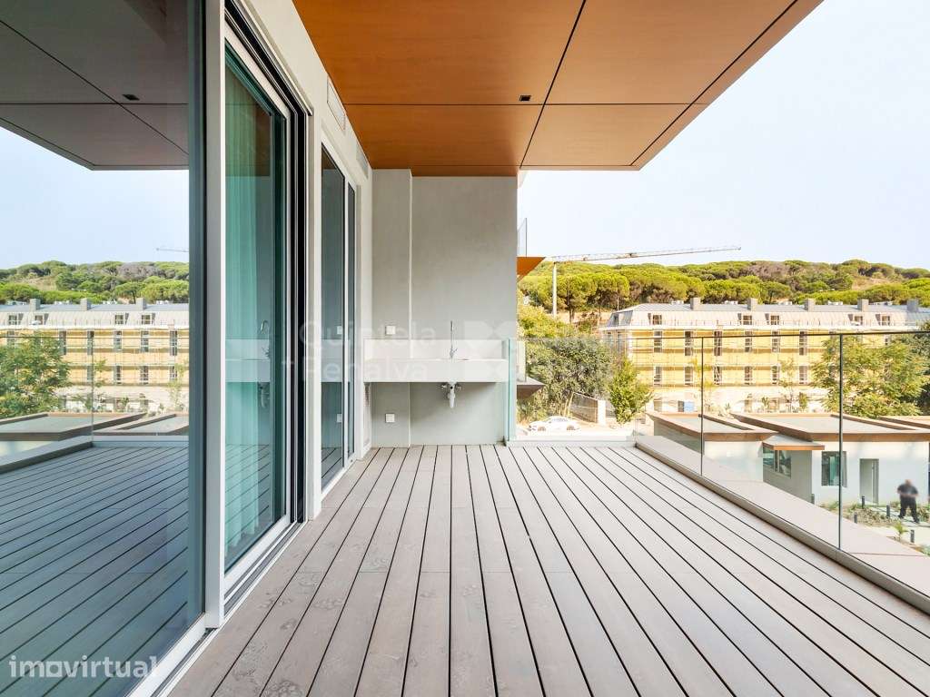 Apartamento T2 com terraço e garagem entre Monsanto e Miraflores - Grande imagem: 3/36