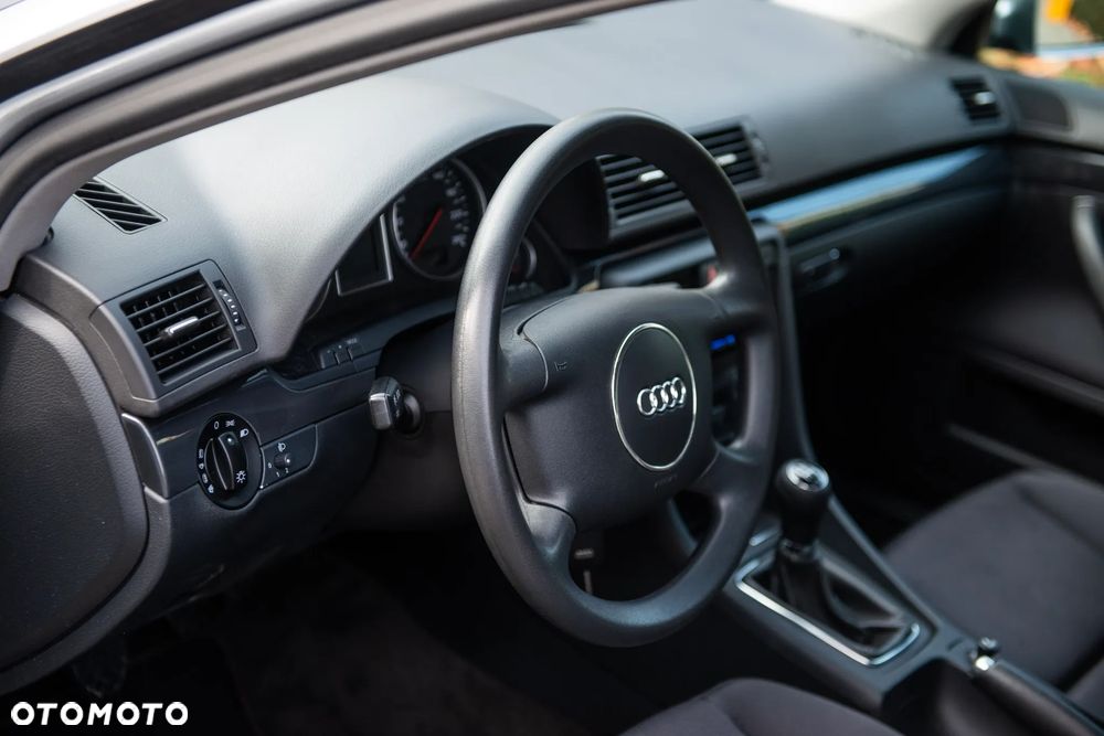 Audi A4 Limousine 1.6 - 18