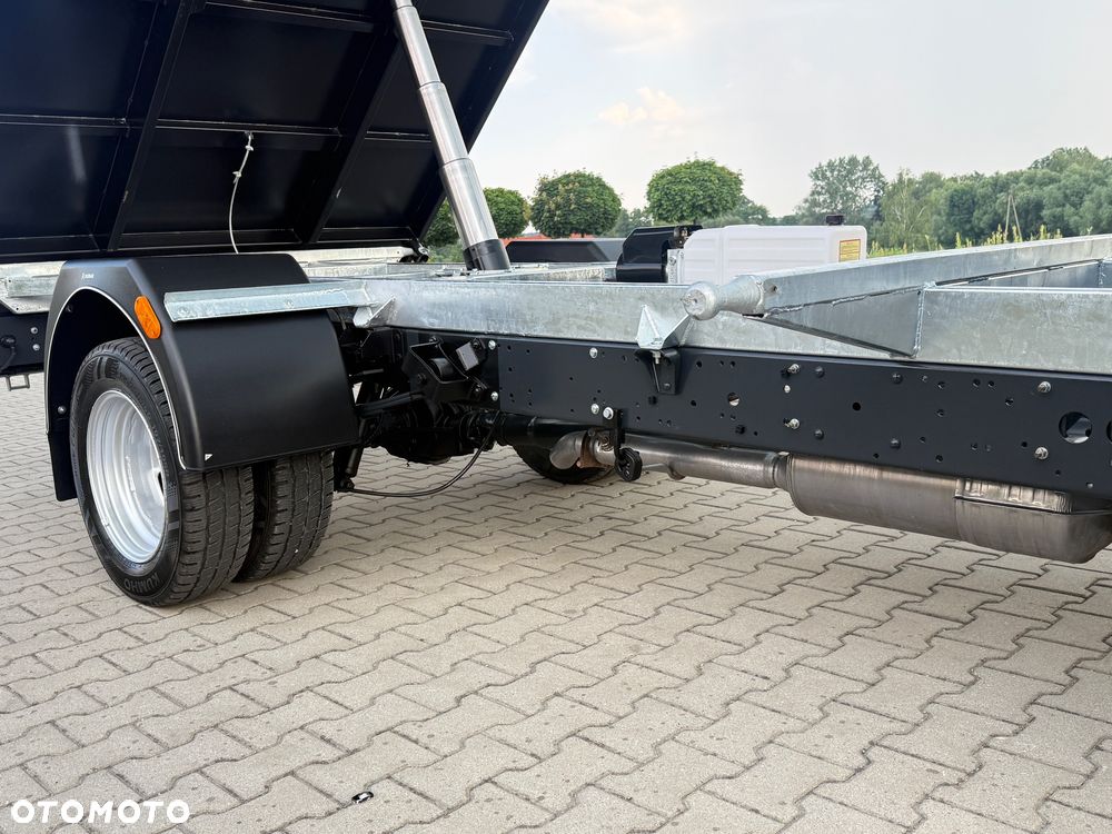 Iveco DAILY 35/50-180 3.0 HPI 180KM BLOKADA MOSTU! WYWROTKA 3-stronna ! 90 tyś km! HAK! Jak Nowy!! - 25
